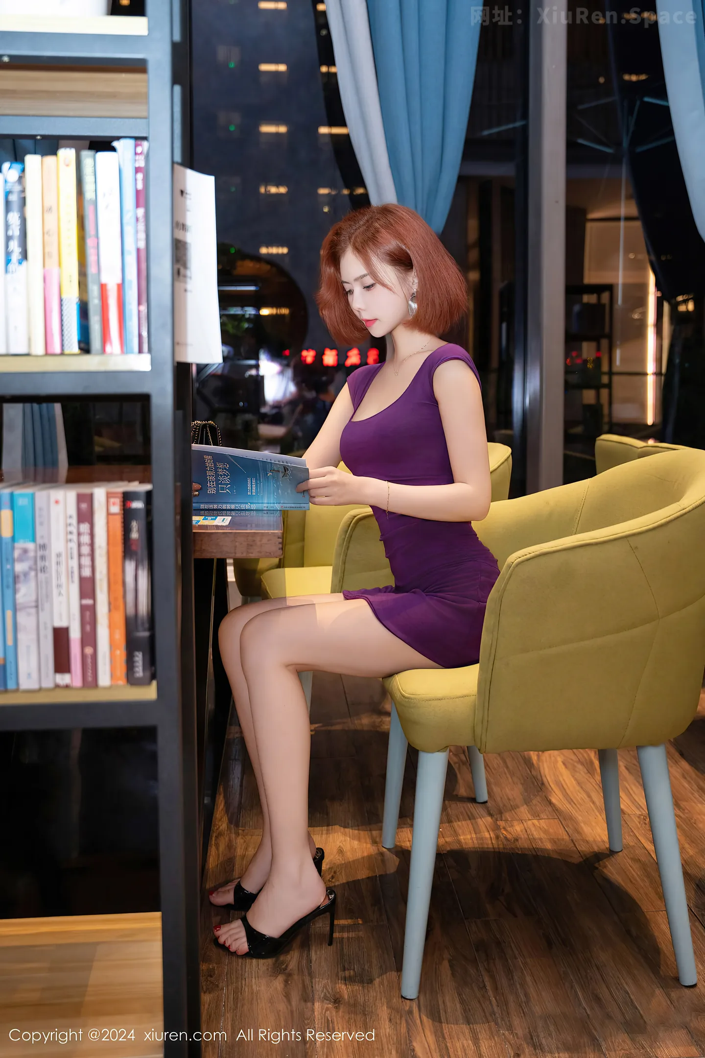 图片[2]-[XiuRen秀人网]VOL.8978 模特白芷yy性感紫色连衣短裙露紫红色内衣秀曼妙身姿诱惑写真85P-秀人网官方网站